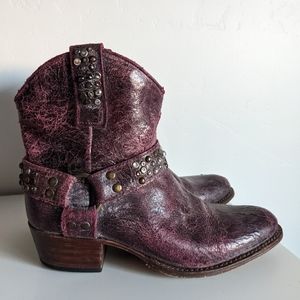 Frye Deborah Studded Distressed Purple Boots Size 7